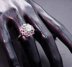 Bague Rétro Diamant Rubis Synthétiques Calibrés