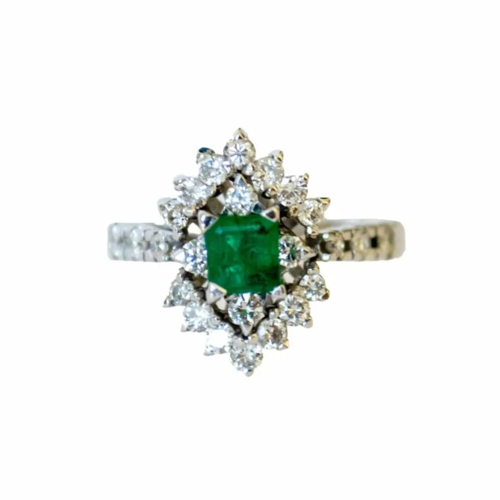 bague rétro en or avec diamant et émeraude
