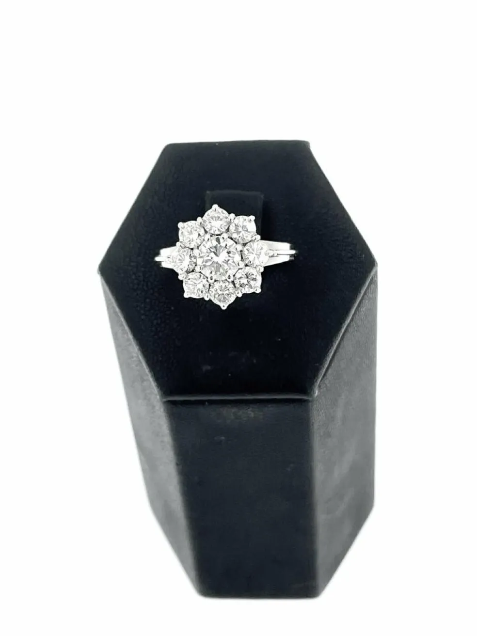 Bague rétro en platine avec diamants certificat HRD