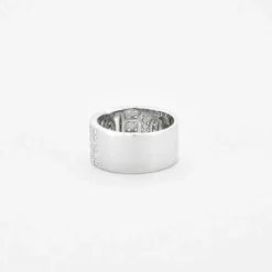 Bague ruban or blanc pavage diamants
