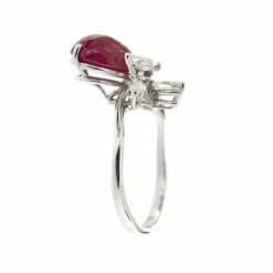 Bague rubis cabochon et diamants