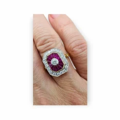 Bague rubis diamants bague de fiançailles en or 18 carats sertie de rubis calibrés et de diamants