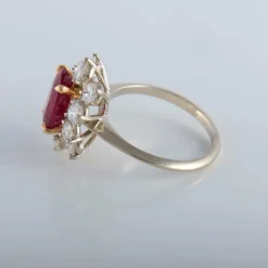Bague rubis et diamants