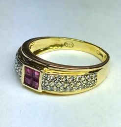 Bague rubis et diamants en or jaune