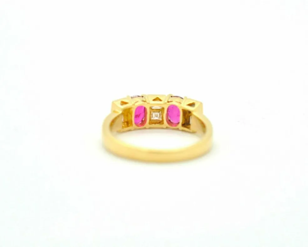 Bague rubis et diamants en or jaune