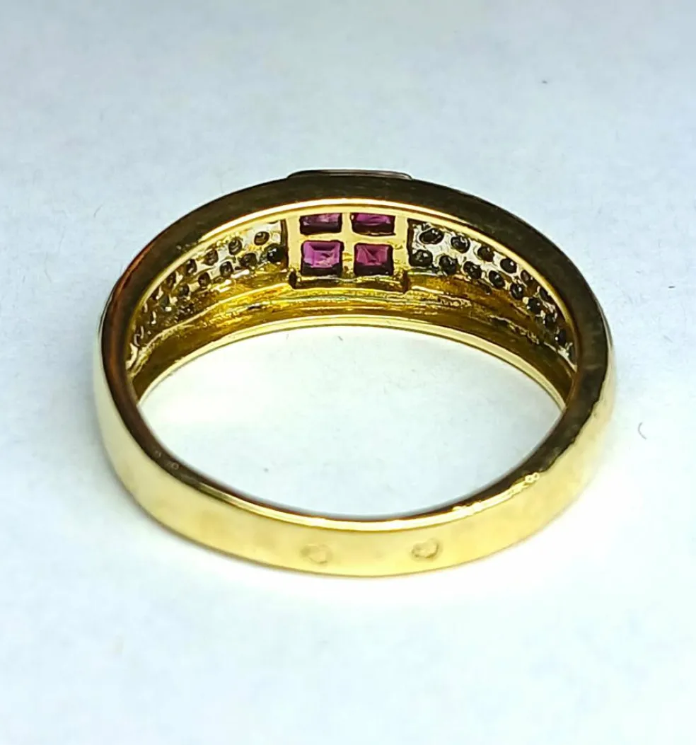 Bague rubis et diamants en or jaune