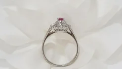 Bague rubis ovale certifié et diamants