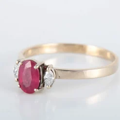 Bague Rubis épaulé