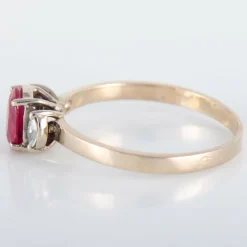 Bague Rubis épaulé