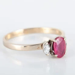 Bague Rubis épaulé