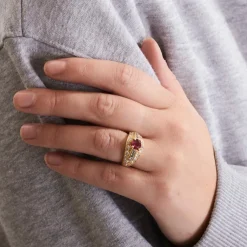 BAGUE RUBIS PAVEE DE DIAMANTS