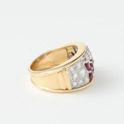 BAGUE RUBIS PAVEE DE DIAMANTS EN OR JAUNE 18K