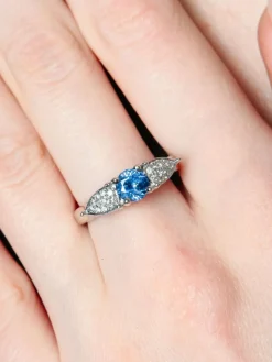 Bague Saphir bleu mauve et Diamants