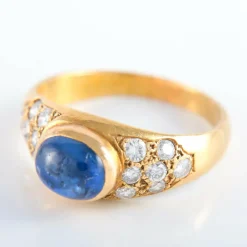 Bague saphir cabochon et diamants