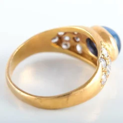 Bague saphir cabochon et diamants