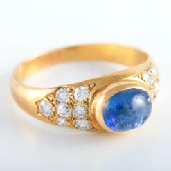 Bague saphir cabochon et diamants