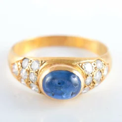 Bague saphir cabochon et diamants
