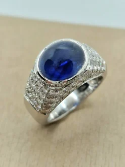Bague saphir cabochon or blanc et diamants