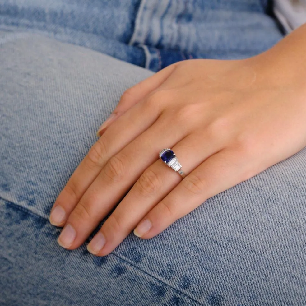 Bague Saphir coussin 1.49ct et Diamants