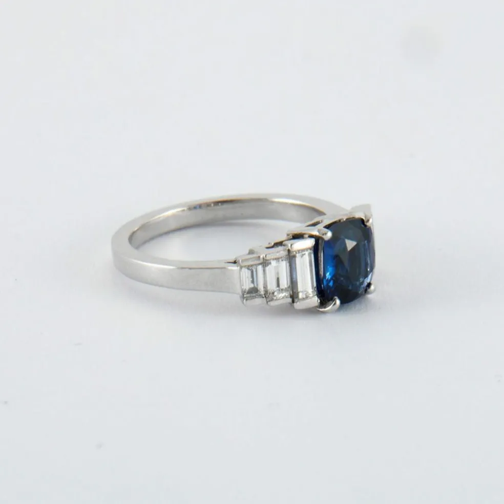 Bague Saphir coussin 1.49ct et Diamants