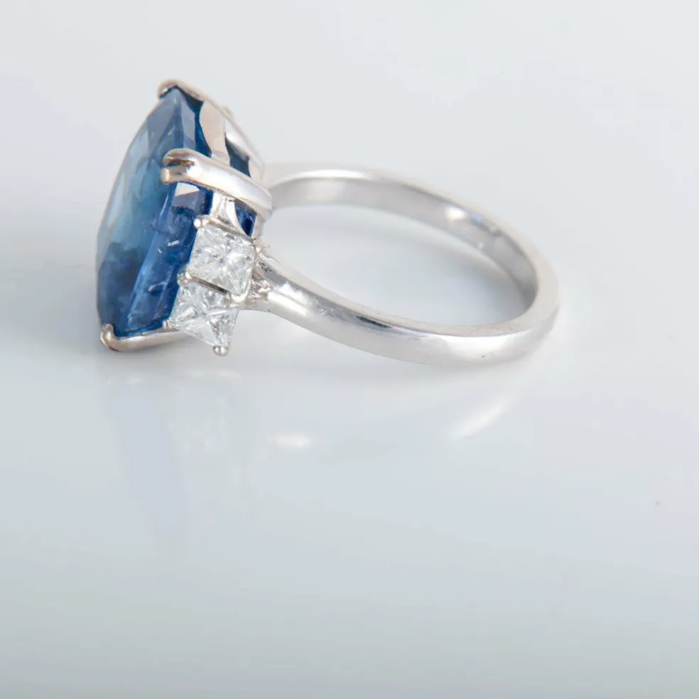 Bague Saphir de Ceylan 13.60cts Diamants taille princesse