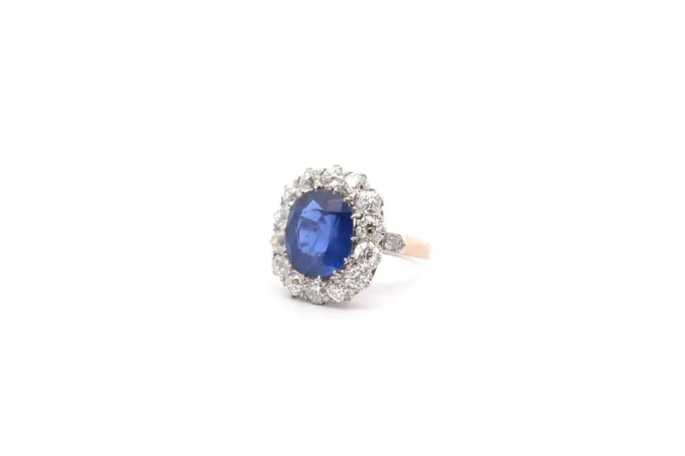 Bague saphir de Ceylan de 6,44cts et diamants