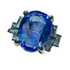 bague saphir de Ceylan entouré diamants calibrés