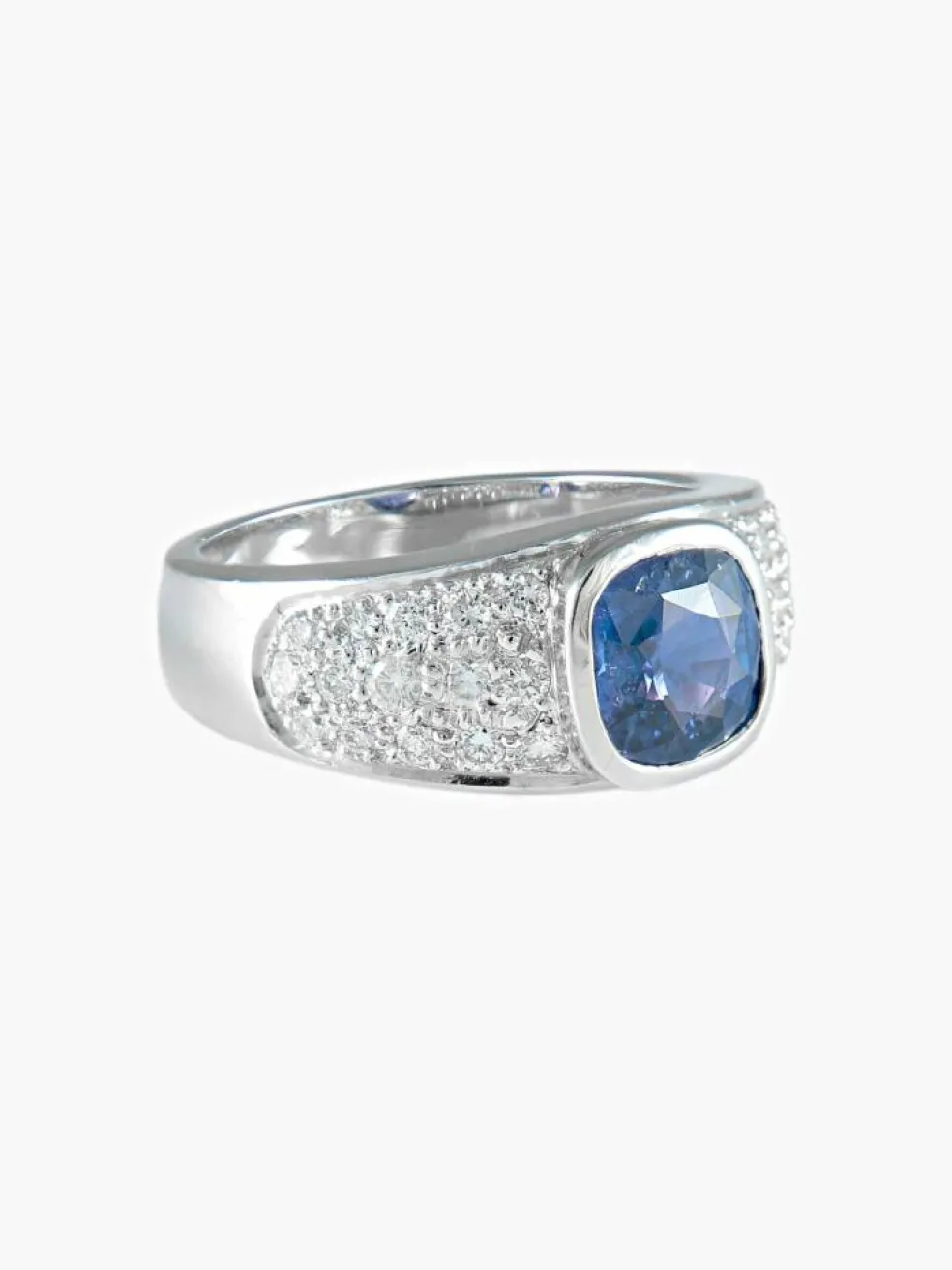 Bague saphir de Ceylan et diamants or blanc