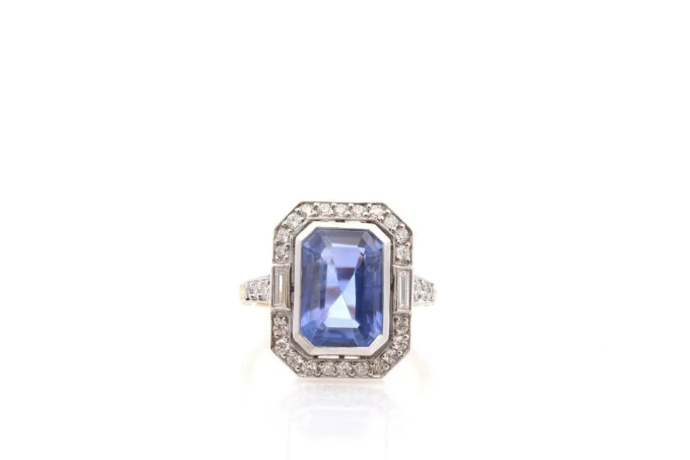 Bague saphir de 6,45cts et diamants