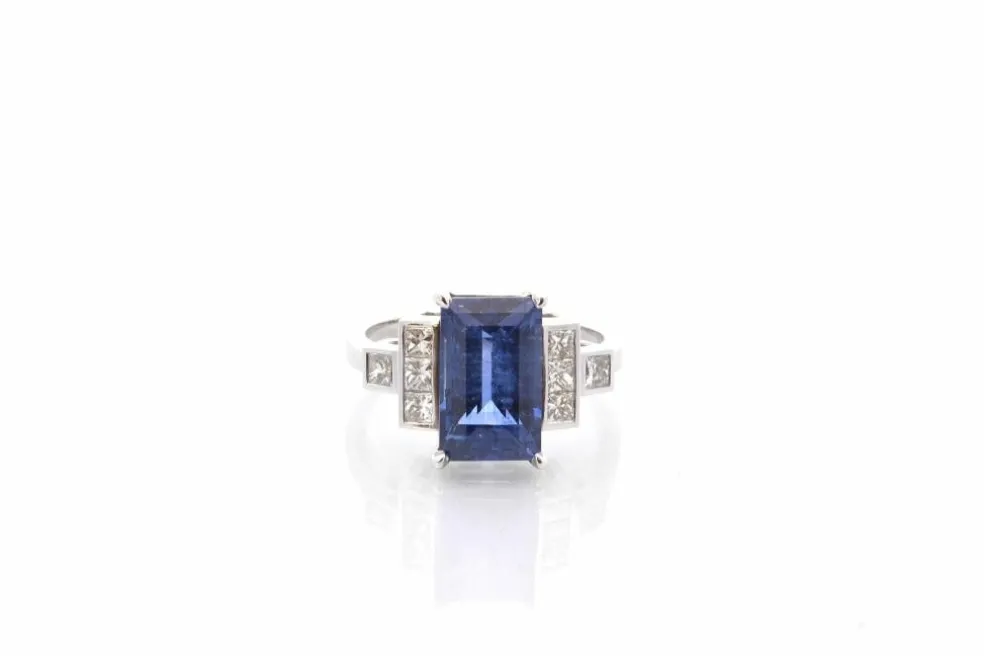 Bague saphir de 4,26cts et diamants
