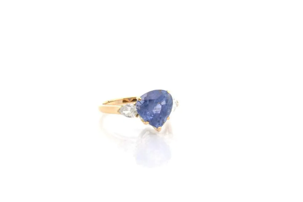 Bague saphir de 6,62cts et diamants
