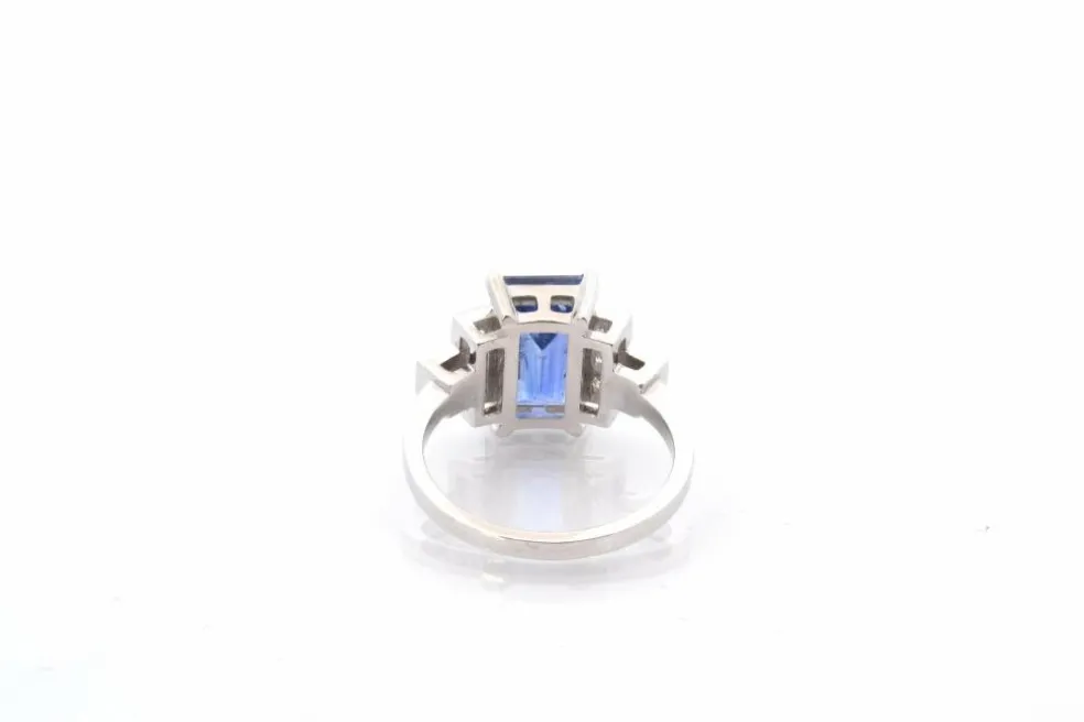 Bague saphir de 4,26cts et diamants