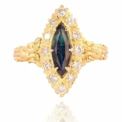 Bague saphir diamants or navette