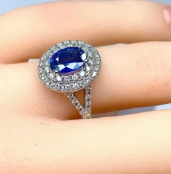 Bague Saphir entourage diamants