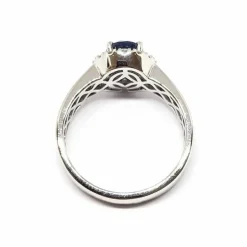 Bague saphir entourage diamants or blanc