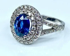 Bague Saphir entourage diamants