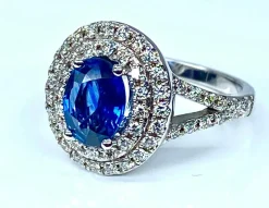 Bague Saphir entourage diamants