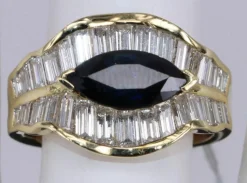 Bague saphir Marquise et diamants baguette en or jaune