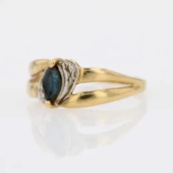 Bague saphir navette or jaune d'occasion