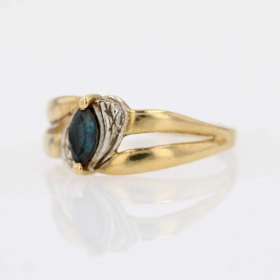 Bague saphir navette or jaune d'occasion