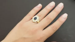 Bague saphir ovale et diamants