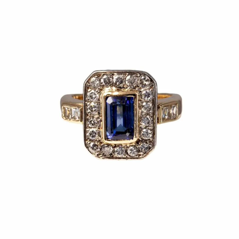Bague saphir rectangle entourage diamants