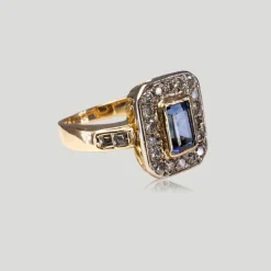 Bague saphir rectangle entourage diamants