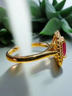 Bague Saphir rose entouré pavage diamants