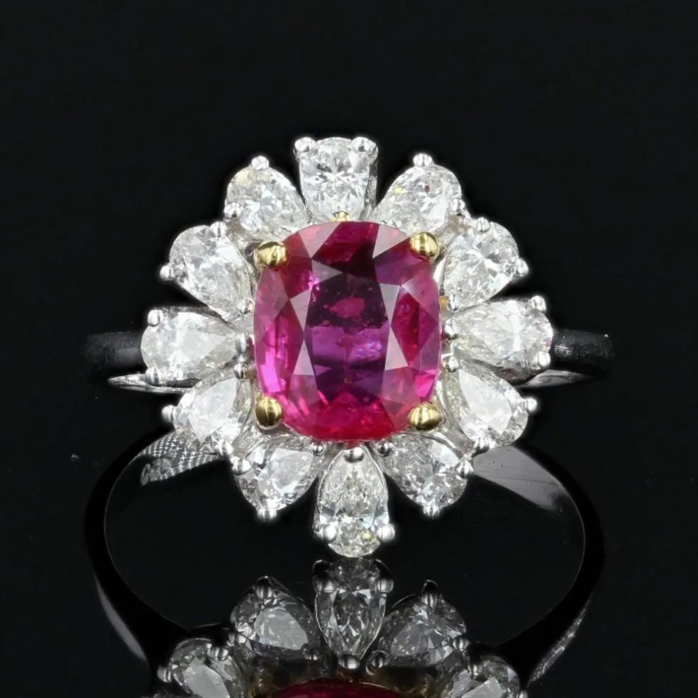Bague saphir rose et diamants taillés en poire