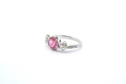 Bague saphir rose et diamants