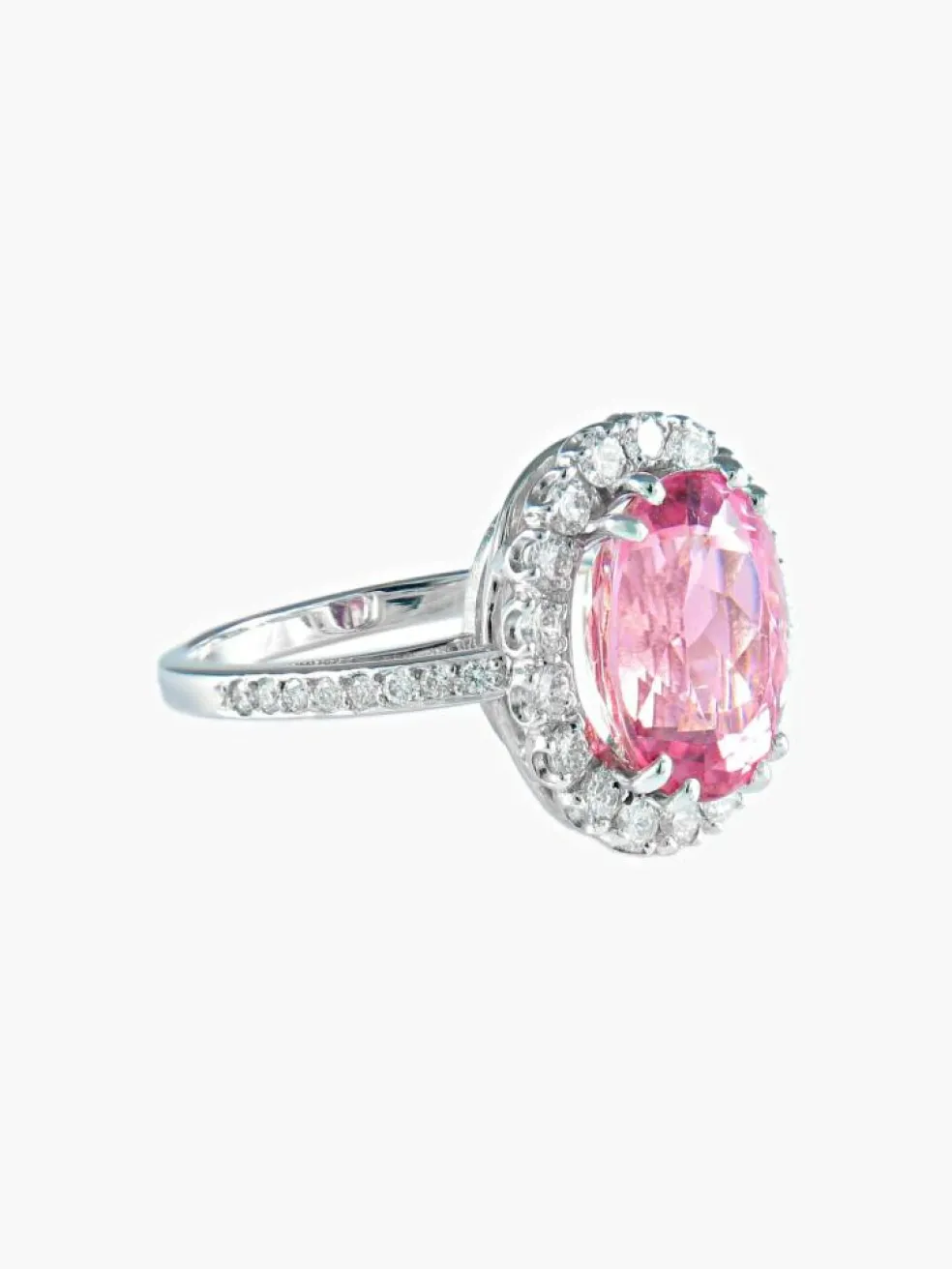 Bague saphir rose ovale diamants