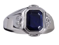 Bague saphir taille émeraude et diamants en or blanc
