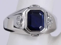 Bague saphir taille émeraude et diamants en or blanc