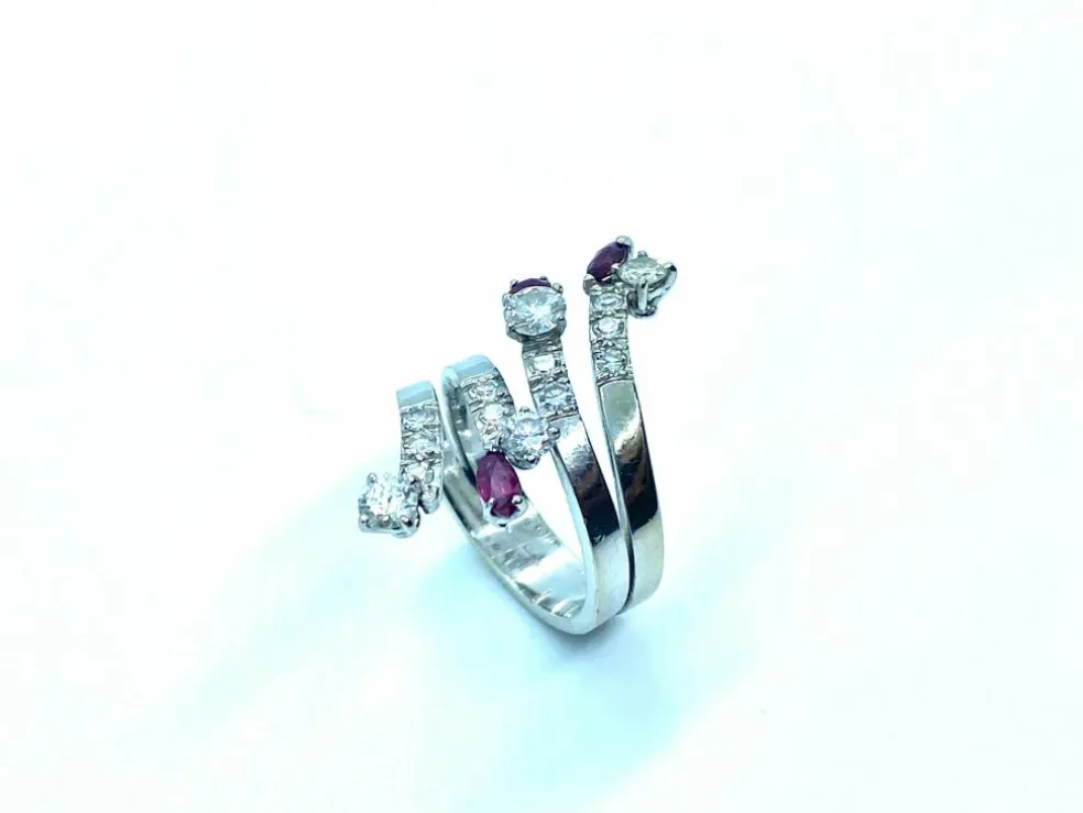 Bague Serpent Or blanc Rubis Diamants